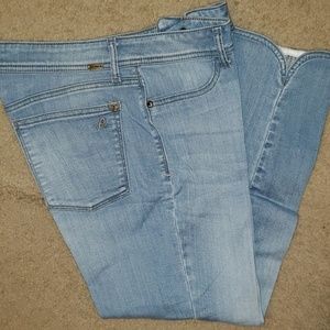 DL 1961 High Rise Crop Jeans